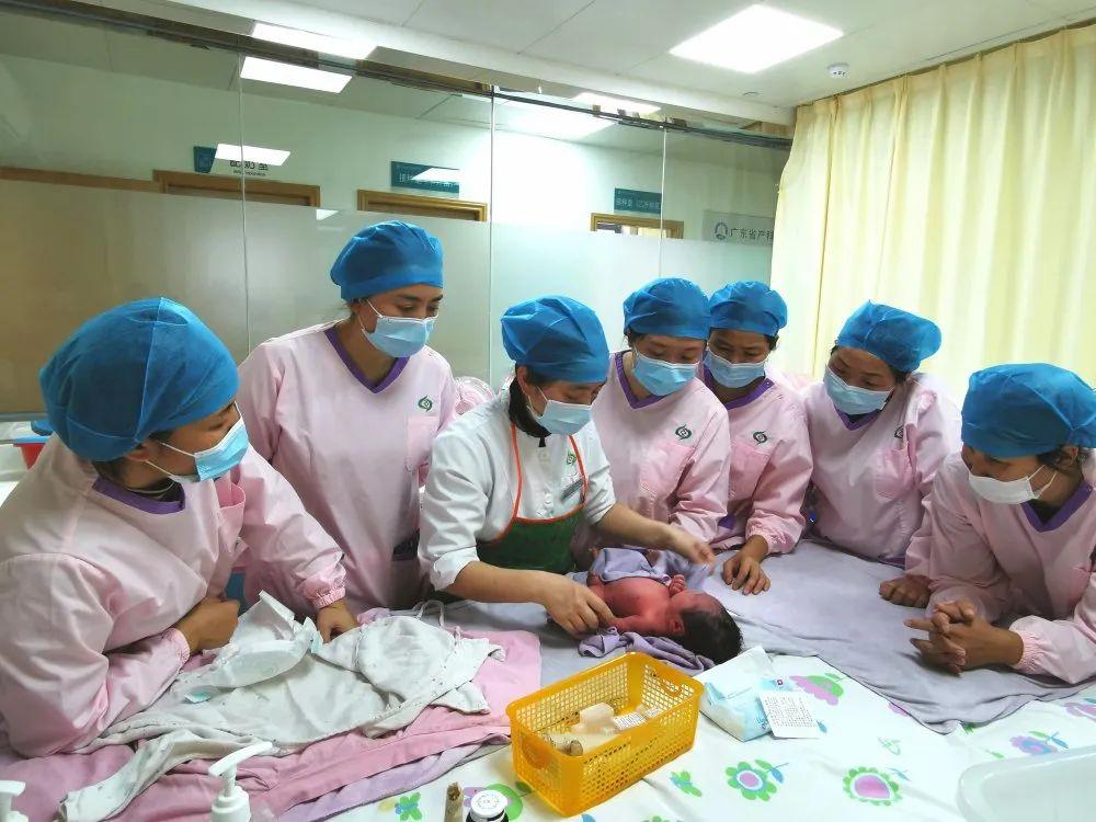 广灵县妇婴监护型护送